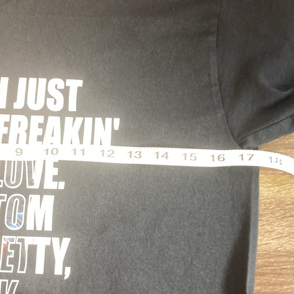 Bundle of 2 EUC Small Gildan Tom Petty T Shirts Unisex - Picture 5 of 7